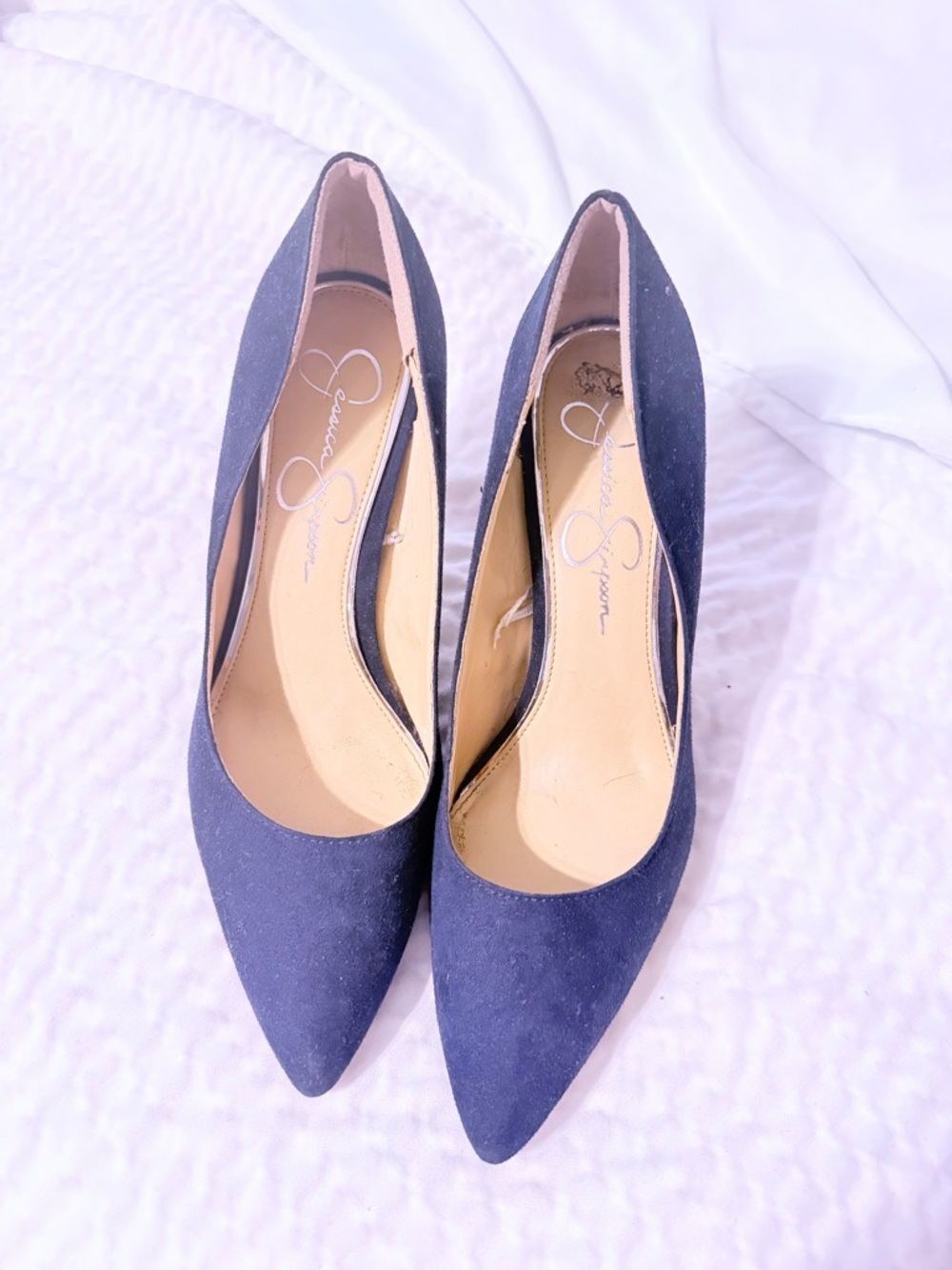 Jessica Simpson Navy Pointed-Toe Pumps with Sleek Silhouette